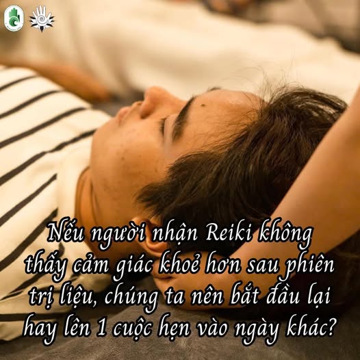 Có thể là hình ảnh về 1 người và văn bản